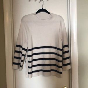 High neck sweater